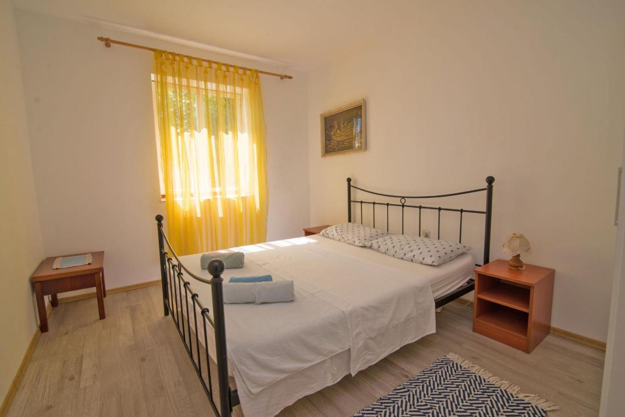 Nena Apartment Mali Losinj Exterior photo